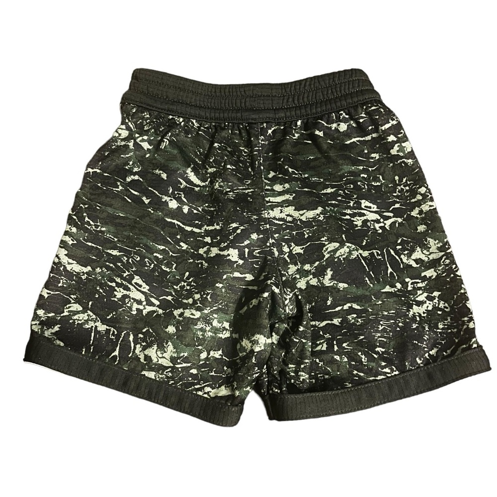 NIKE Dry Fit Elastic Waist Shorts - Picture 4 of 5